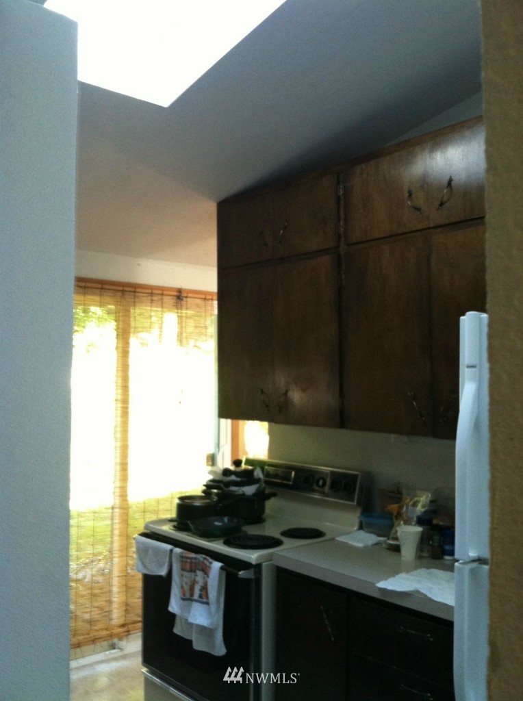 8615 Weller Road Southwest Lakewood, WA 98498 - Photo 10 of 13 Gallery Image 10