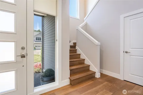 $960,000 | 12570 51st Place South, Tukwila, WA 98178