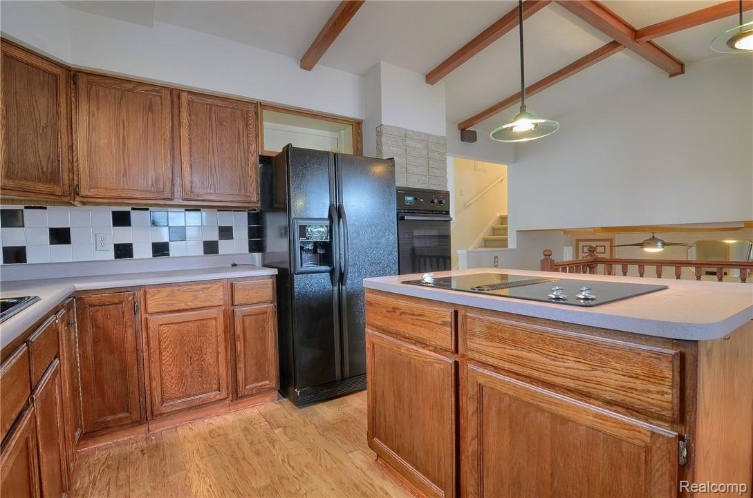 1081 Crooked Lake Road Fenton, MI 48430 - Photo 2 of 32 Kitchen-2nd-View.jpg