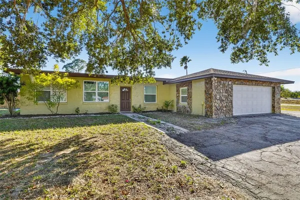 $355,000 | 8812 Oakwood Drive, Lake Wales, FL 33898