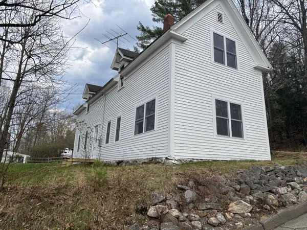 $295,000 | 8 Walker Avenue, Norway, ME 04268