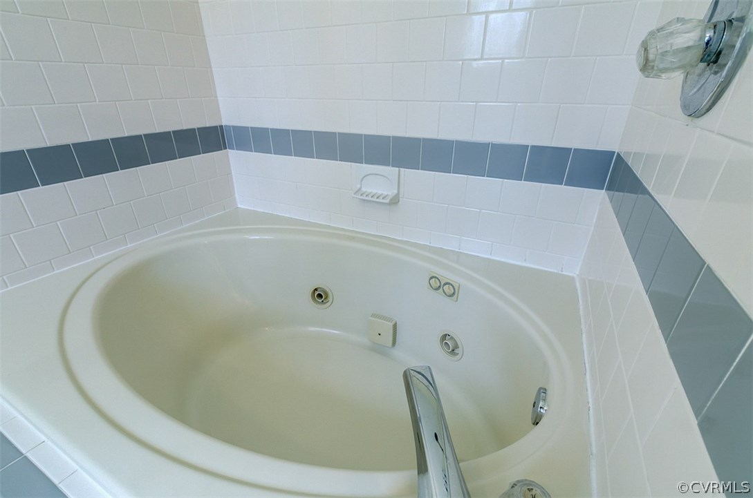 4603 Oak Hollow Road Chester, VA 23831 - Photo 17 of 30 Gallery Image 17