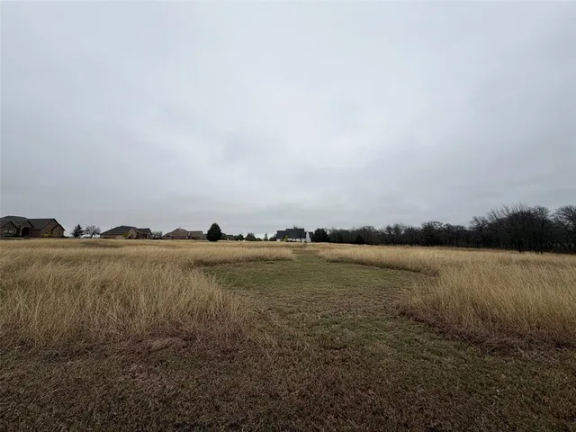 $162,000 | 20 Golf Walk Circle, Denison, TX 75020