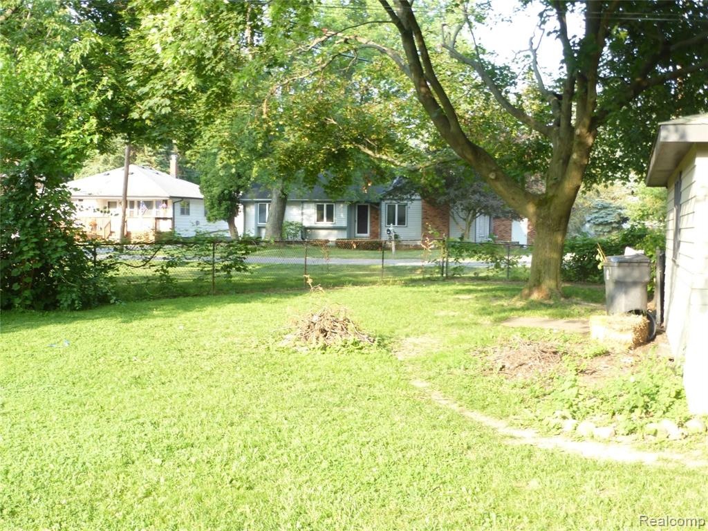3460 Watkins Lake Road Waterford, MI 48328 - Photo 24 of 27