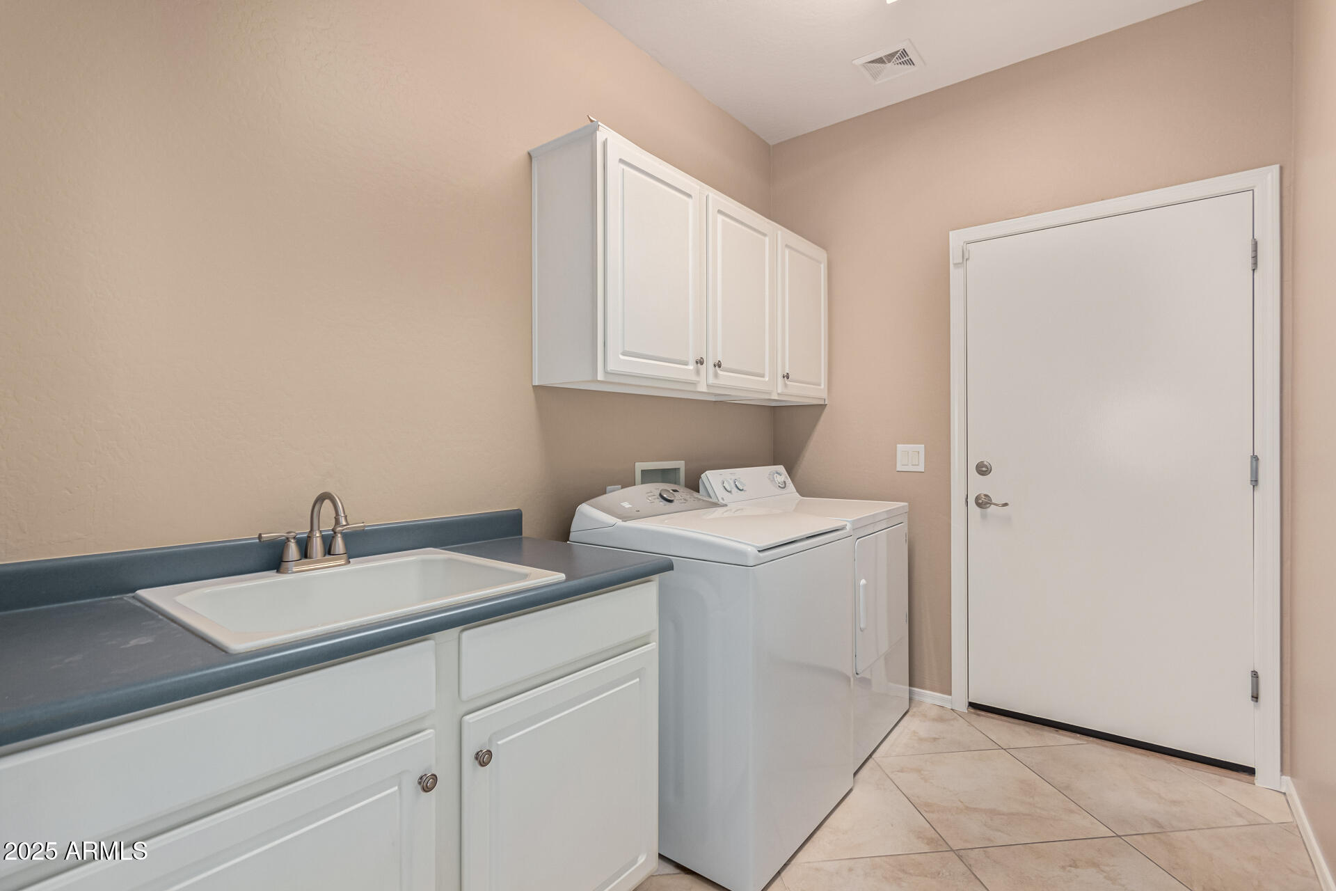 42432 Abbey Road Maricopa, AZ 85138 - Photo 28 of 72 28 Laundry Room