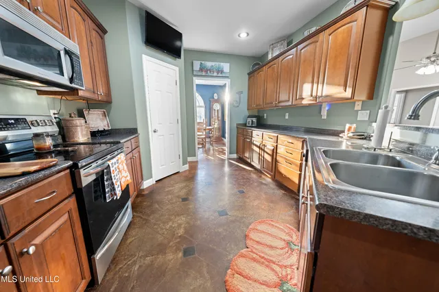 $310,000 | 41 Armour Cove, Holly Springs, MS 38635