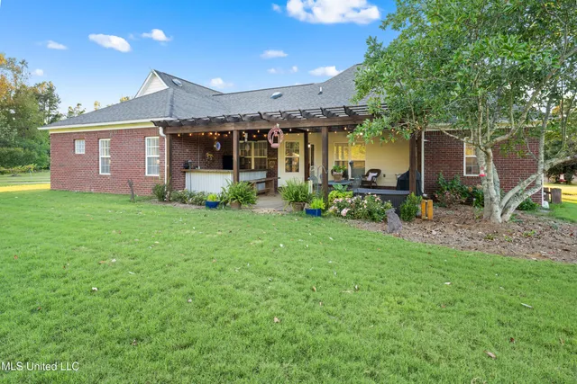 $310,000 | 41 Armour Cove, Holly Springs, MS 38635