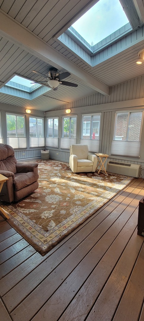 318 South Delphia Avenue Park Ridge, IL 60068 - Photo 9 of 9 Gallery Image 9