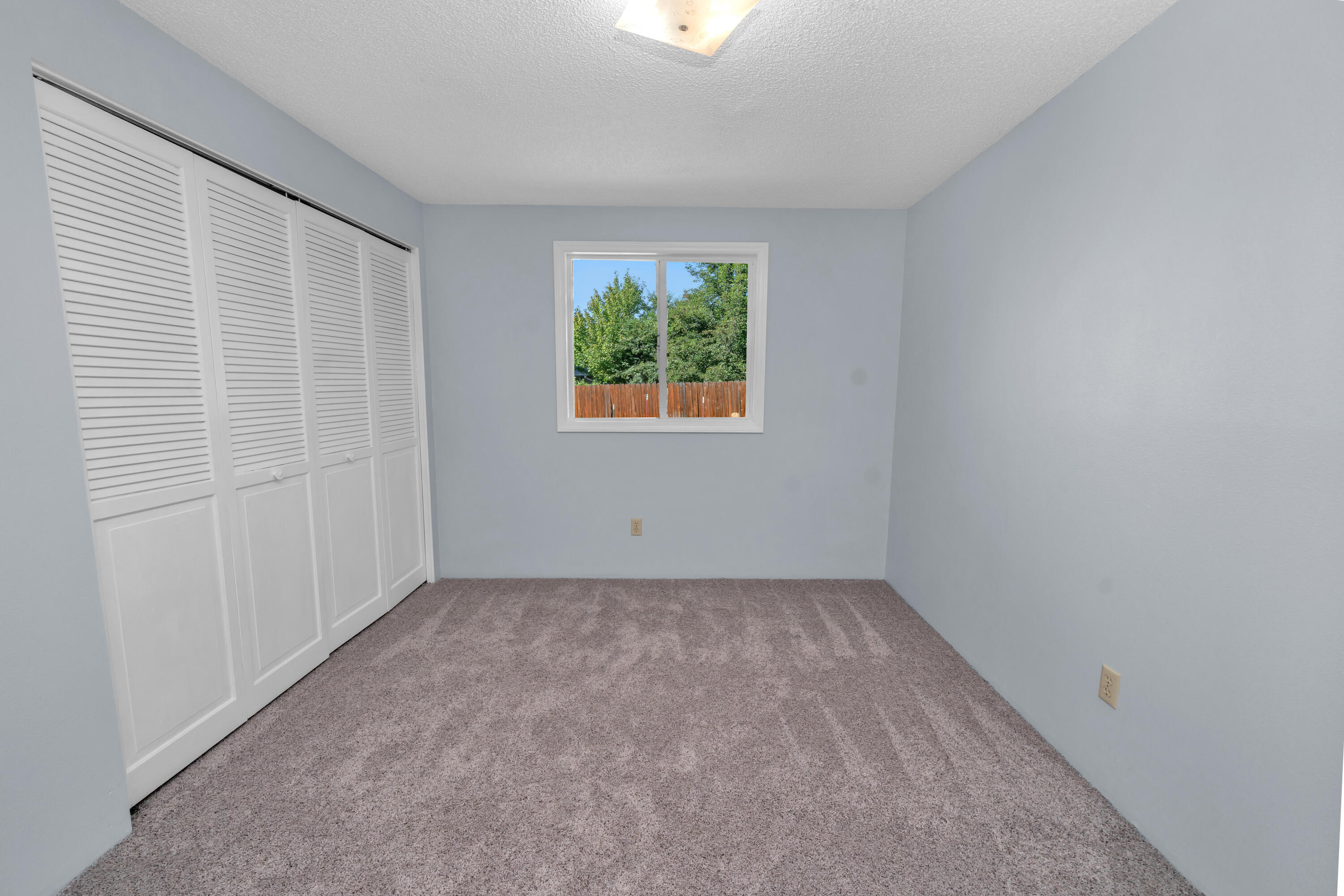 2606 Delta Waters Road Medford, OR 97504 - Photo 25 of 33 Bedroom Second