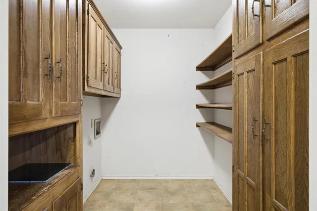 a view of walk in closet