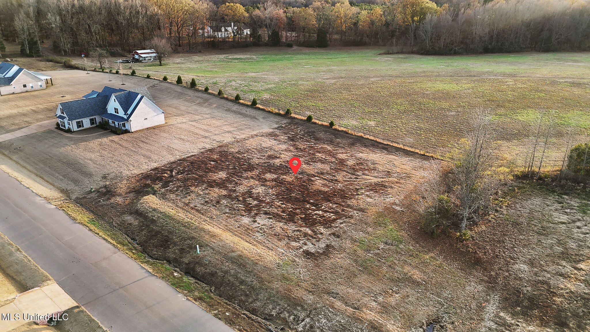 3-web-or-mls-1505 Ashtons Ln%0A%0A-3