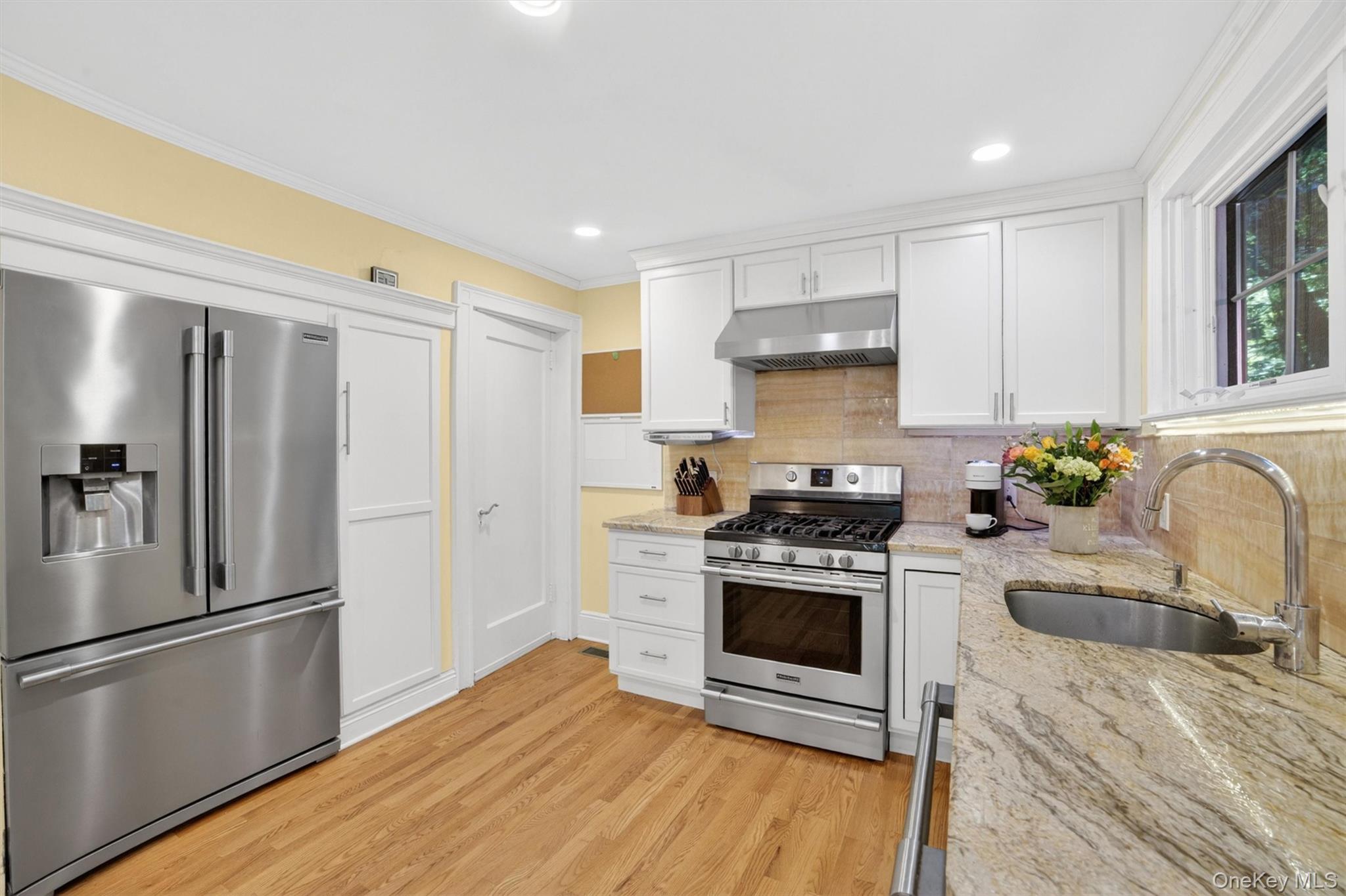 77 Edgemont Road Scarsdale, NY 10583 - Photo 14 of 43