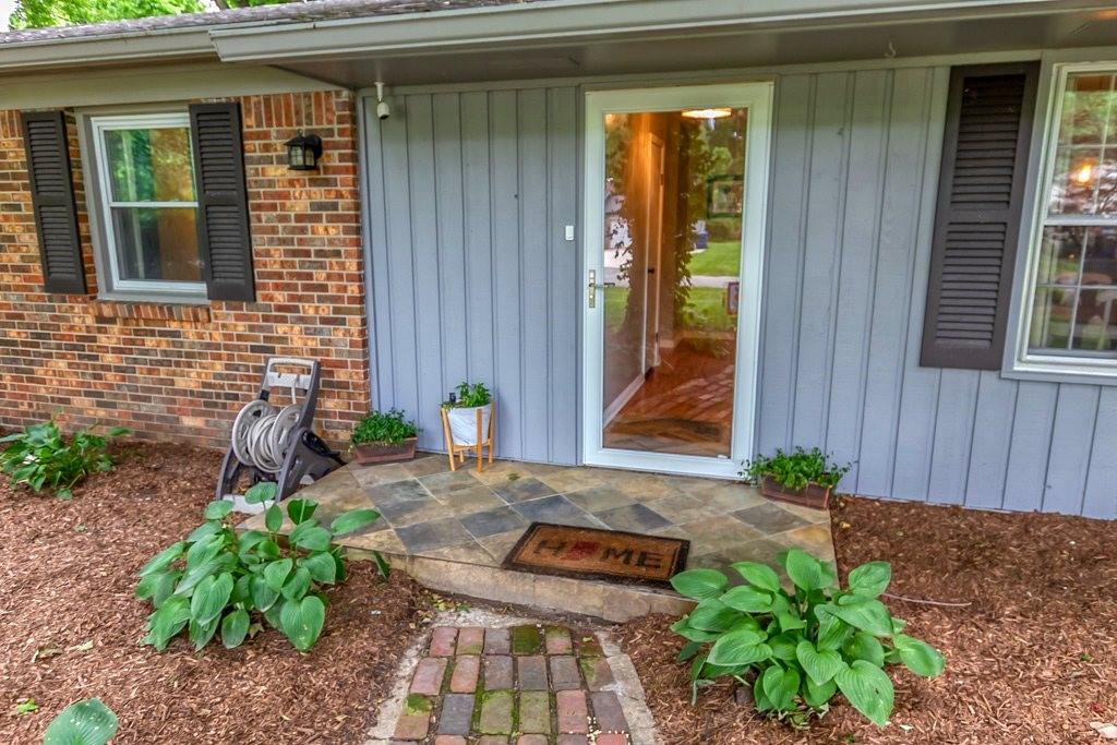 11919 Hoster Road Carmel, IN 46033 - Photo 3 of 41 Gallery Image 3