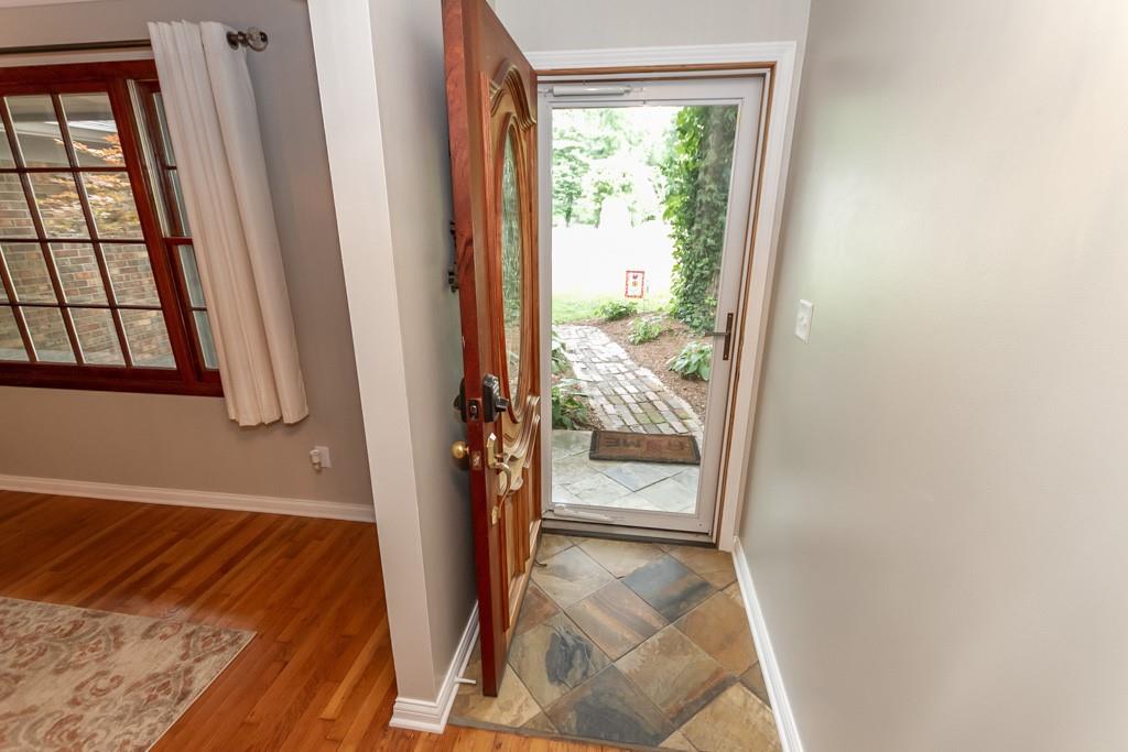 11919 Hoster Road Carmel, IN 46033 - Photo 7 of 41 Gallery Image 7