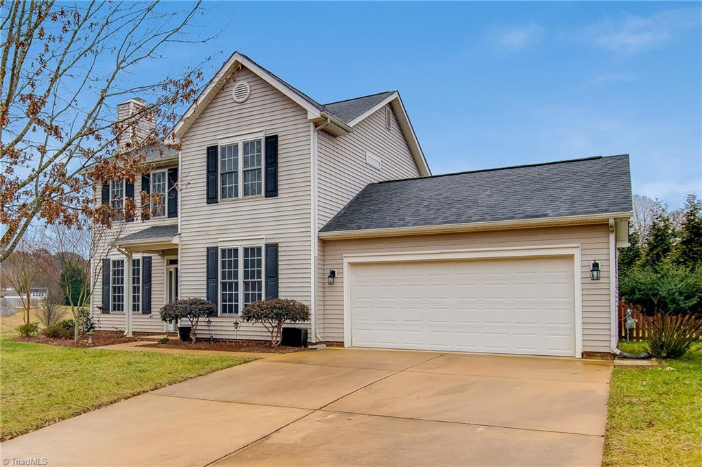5803 Broadleaf Road Summerfield, NC 27358 - Photo 2 of 33