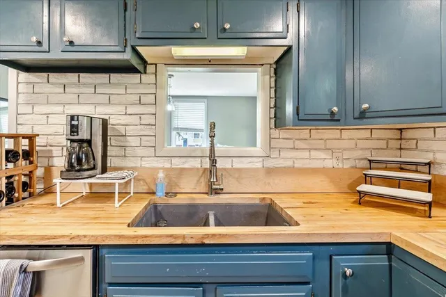 $415,000 | 321 East Alburgh Road, Alburgh, VT 05440