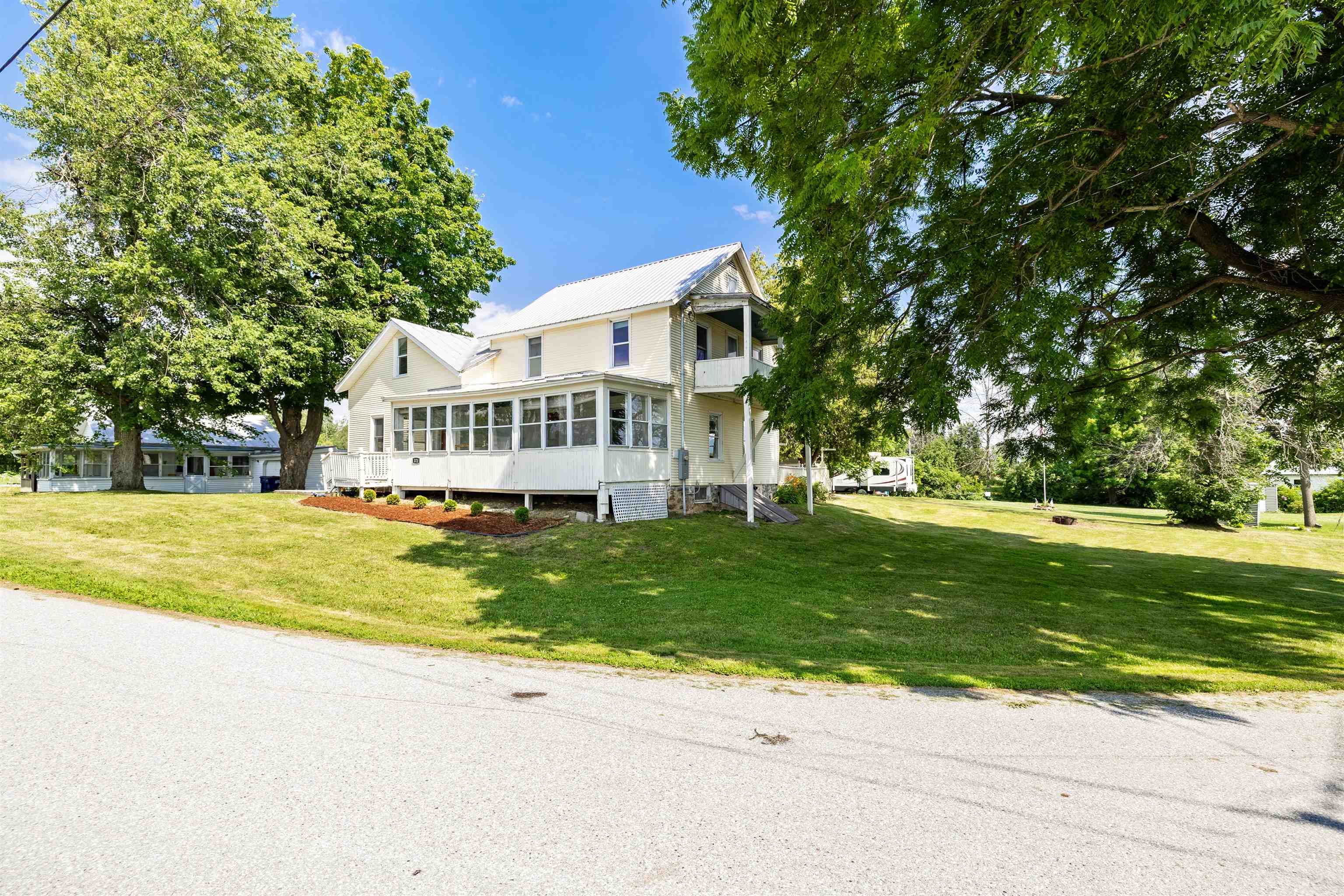 321 East Alburgh Road Alburgh, VT 05440 - Photo 3 of 50