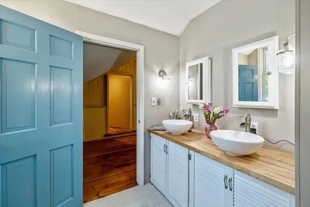 $415,000 | 321 East Alburgh Road, Alburgh, VT 05440