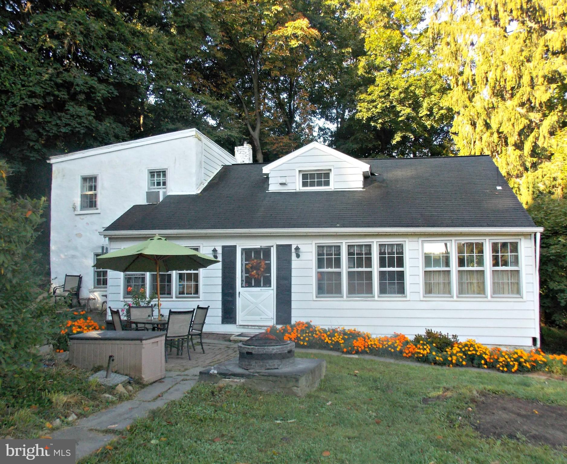 310 Spring Valley Road Reading, PA 19605 - Photo 2 of 26 Gallery Image 2