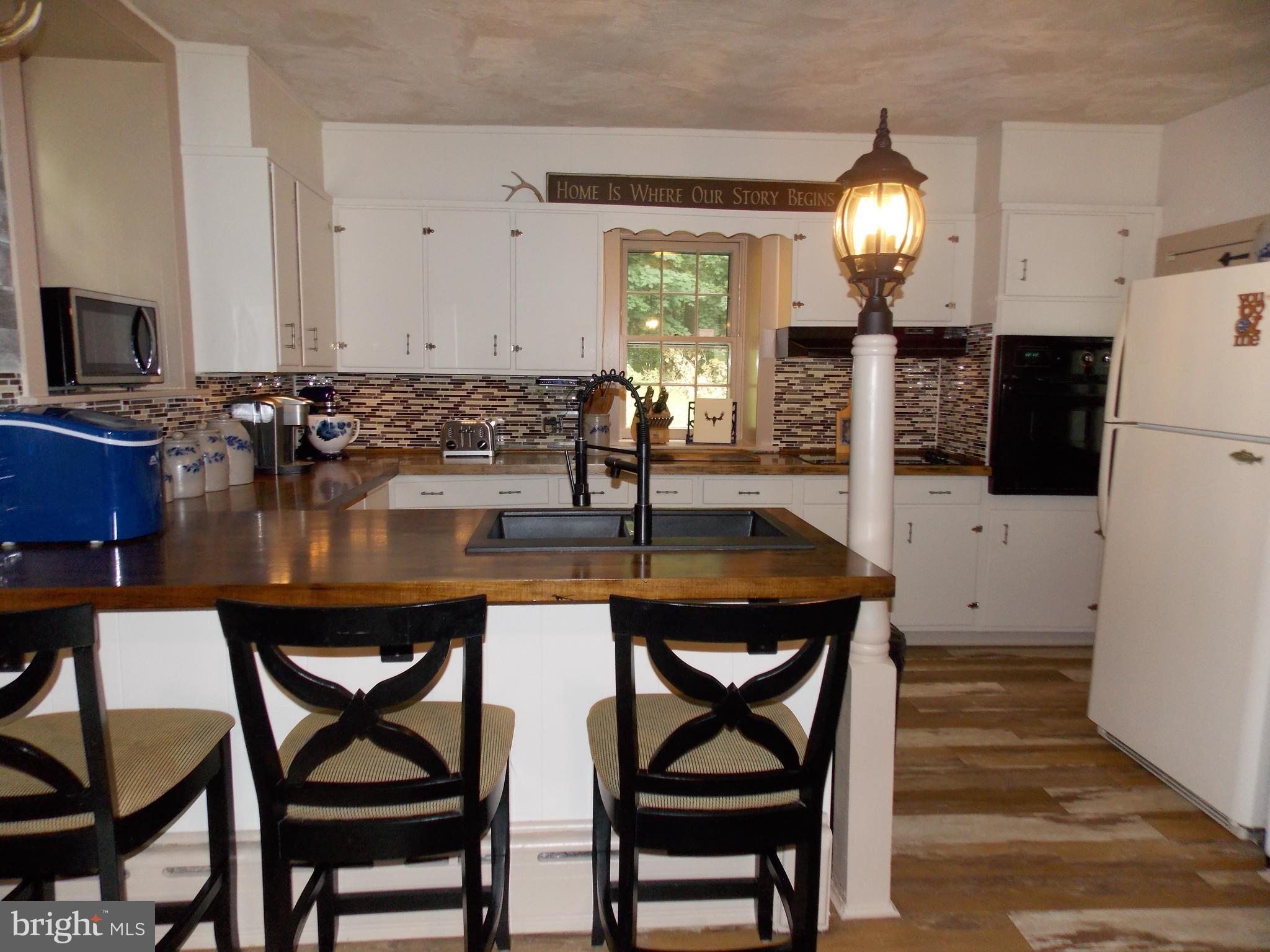 310 Spring Valley Road Reading, PA 19605 - Photo 6 of 26 Gallery Image 6