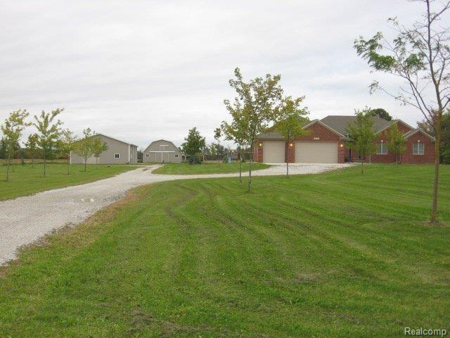 9640 Weber Road Columbus, MI 48063 - Photo 8 of 18 003.JPG