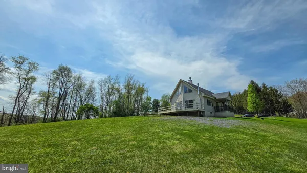$499,900 | 6262 Thoman Drive, Spring Grove, PA 17362