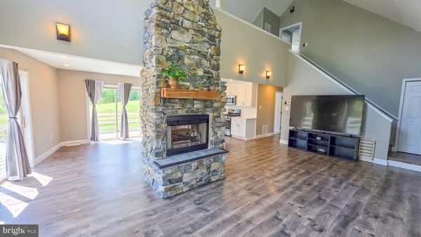 $499,900 | 6262 Thoman Drive, Spring Grove, PA 17362