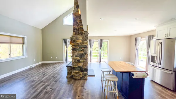 $499,900 | 6262 Thoman Drive, Spring Grove, PA 17362