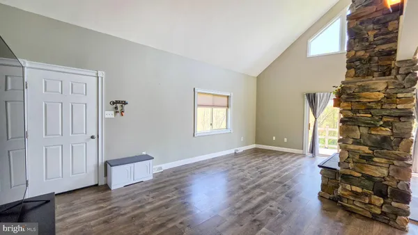 $499,900 | 6262 Thoman Drive, Spring Grove, PA 17362