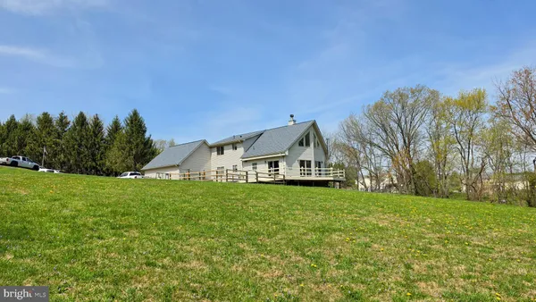 $499,900 | 6262 Thoman Drive, Spring Grove, PA 17362