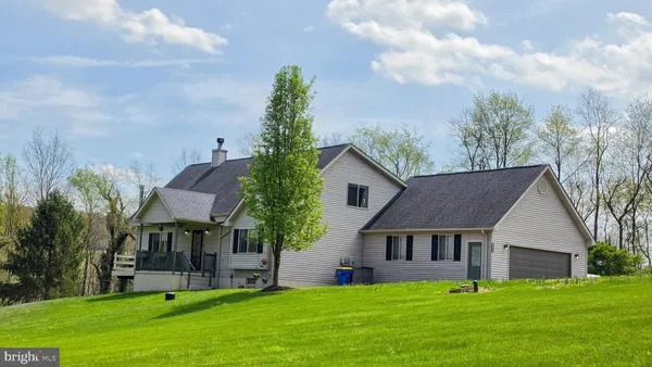 $499,900 | 6262 Thoman Drive, Spring Grove, PA 17362