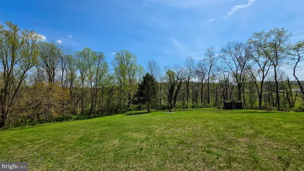 $499,900 | 6262 Thoman Drive, Spring Grove, PA 17362
