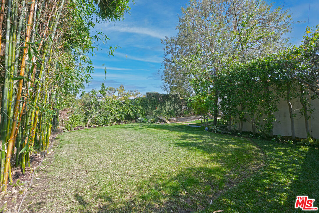 1657 South Point View Street Los Angeles, CA 90035 - Photo 45 of 50 a view of an outdoor space and a yard