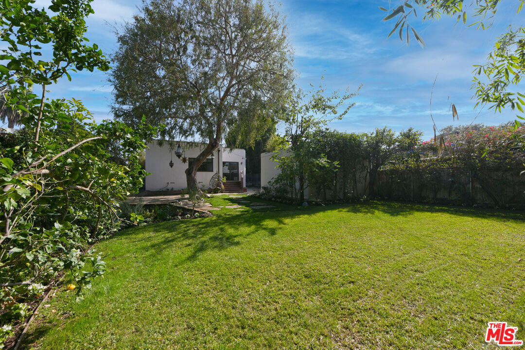 1657 South Point View Street Los Angeles, CA 90035 - Photo 48 of 50