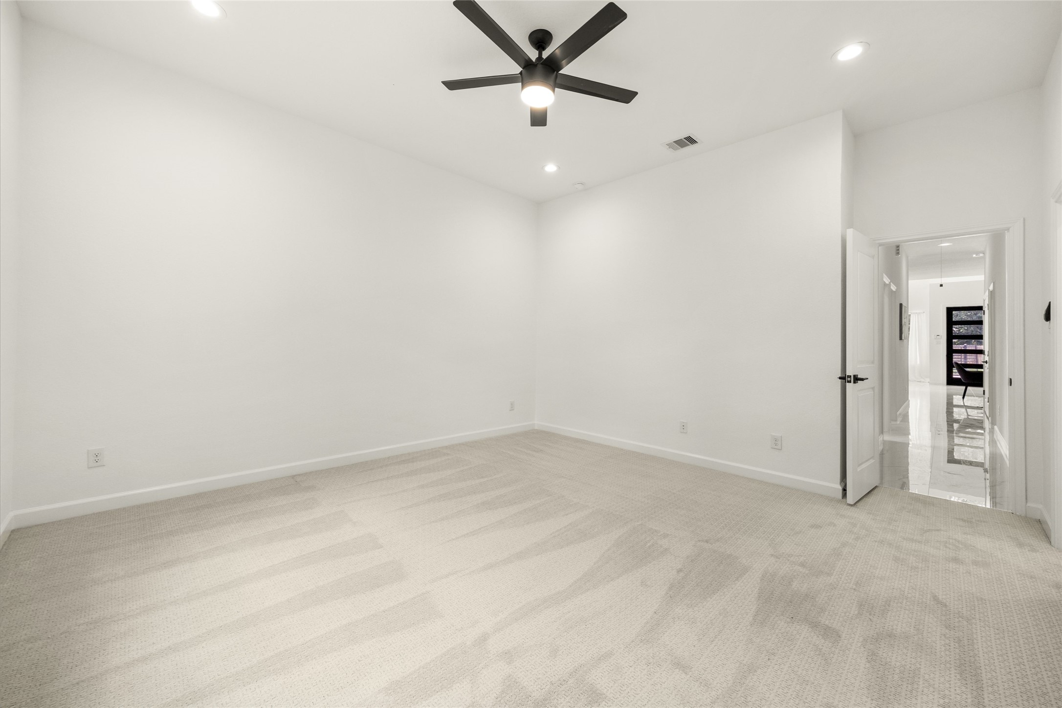 5602 Pershing Street Houston, TX 77033 - Photo 20 of 25