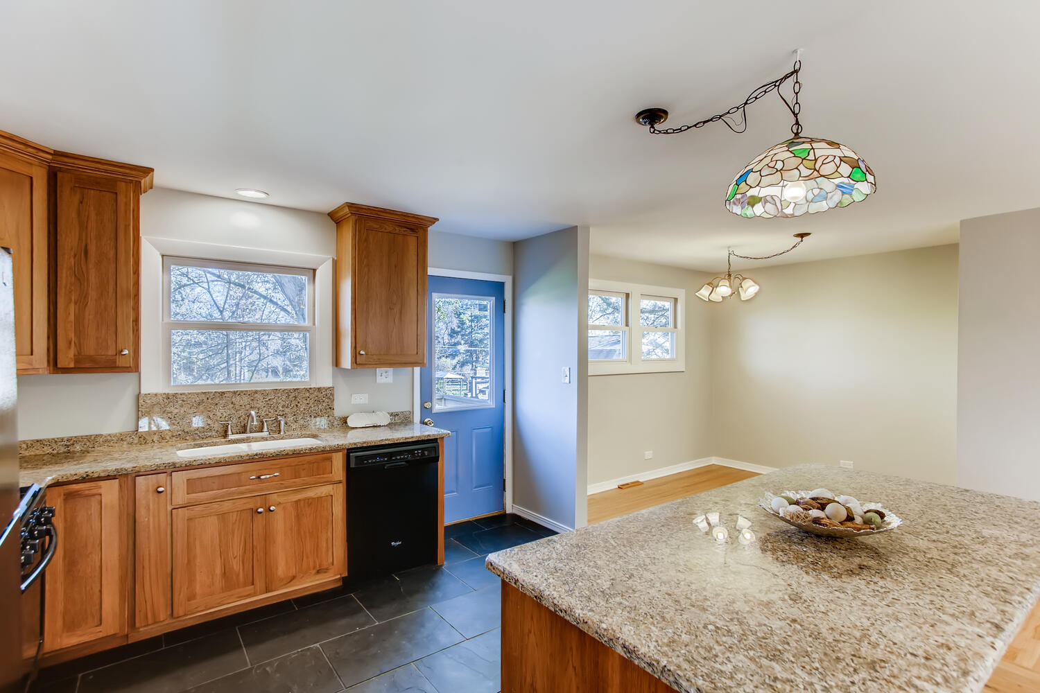 1611 Roslyn Road Roselle, IL 60172 - Photo 12 of 30