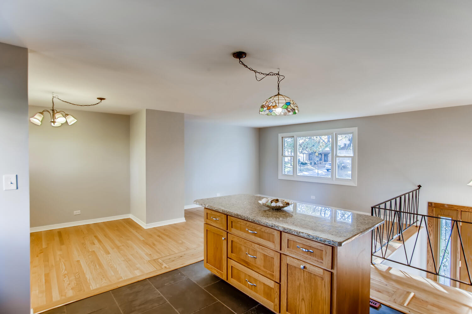 1611 Roslyn Road Roselle, IL 60172 - Photo 13 of 30