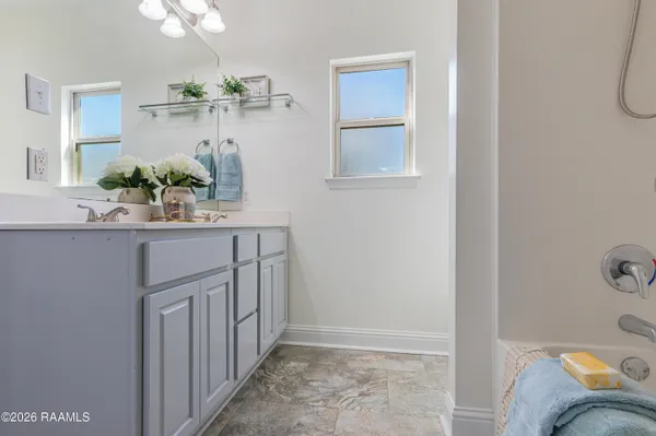 $249,900 | 208 Picasso Drive, Rayne, LA 70578