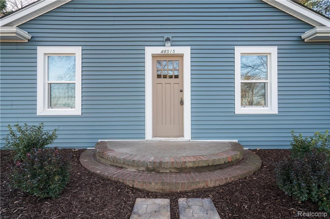48515 Romeo Plank Road Macomb, MI 48044 - Photo 3 of 29 Rplank-26.jpg