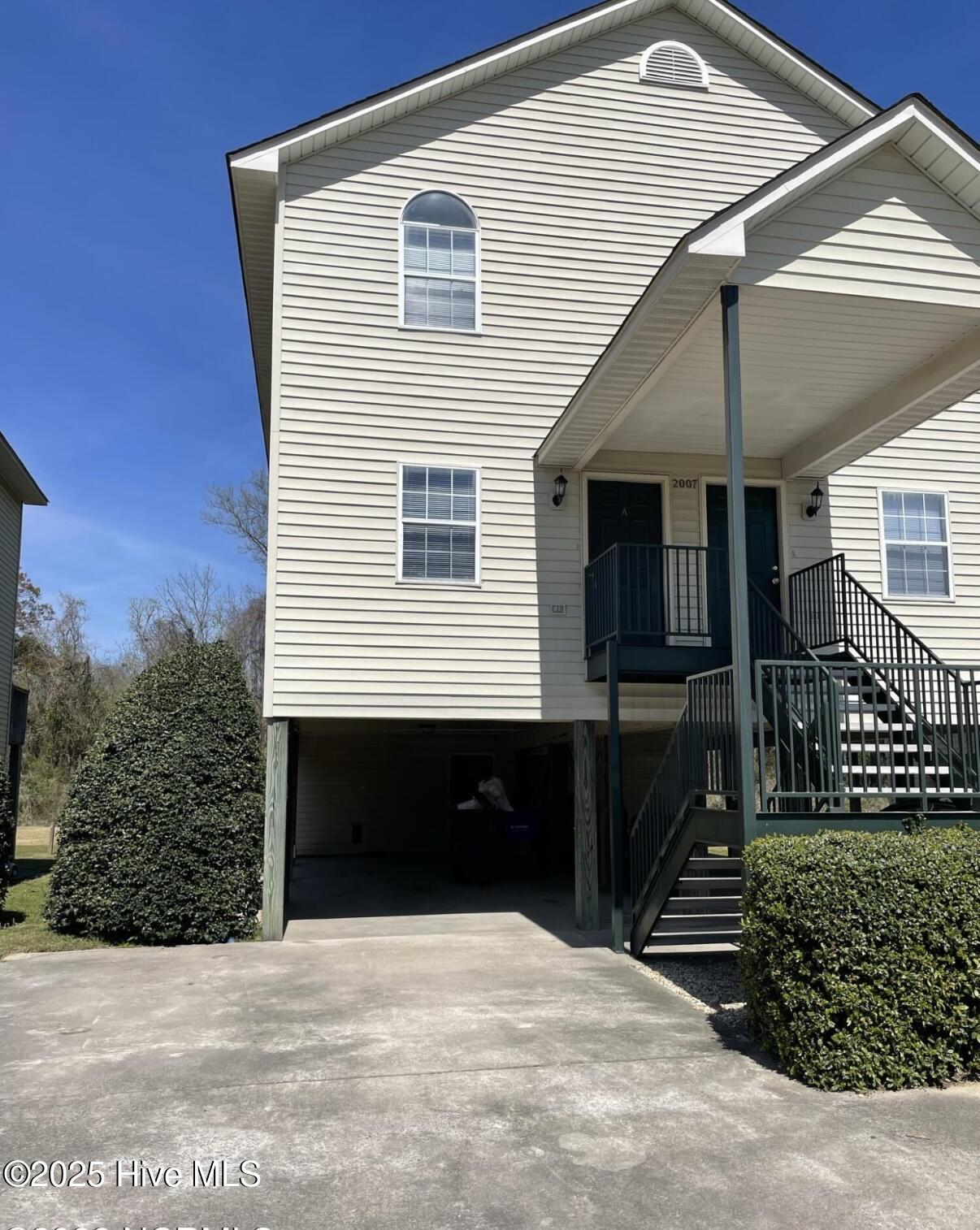 2007 River Drive, Unit B Greenville, NC 27858 - Photo 1 of 13 IMG_1846