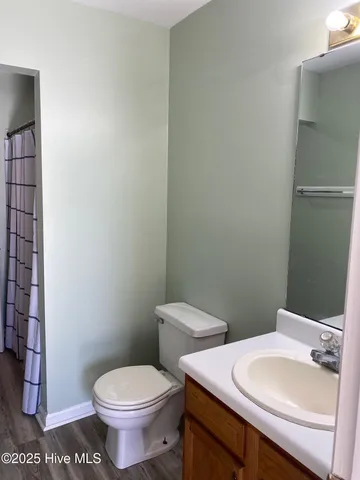 $1,400 | 2007 River Drive, Unit B, Greenville, NC 27858