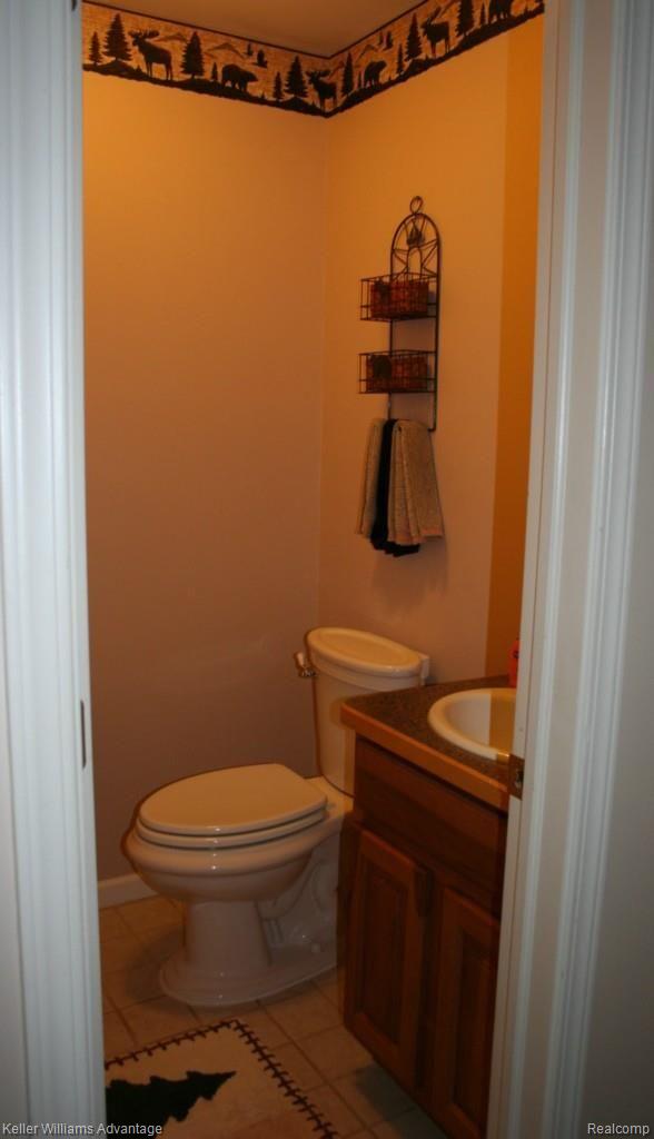 6428 Bergin Road Howell, MI 48843 - Photo 10 of 12 Half Bath.jpg