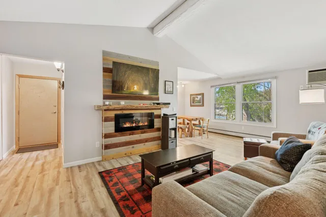 $133,500 | 4430 Cedar Lake Road, Unit 6, St. Louis Park, MN 55416