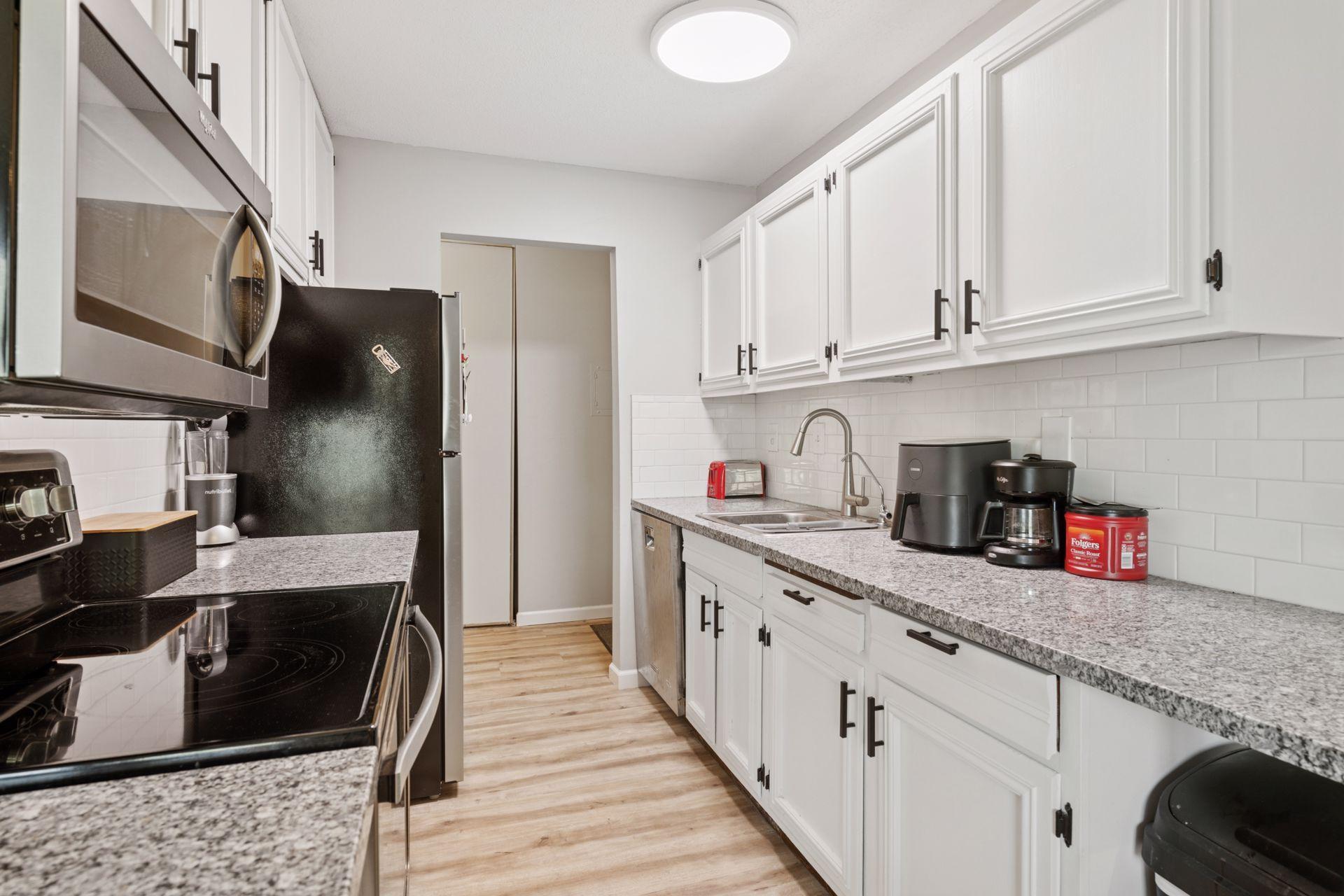 4430 Cedar Lake Road, Unit 6 St. Louis Park, MN 55416 - Photo 5 of 20