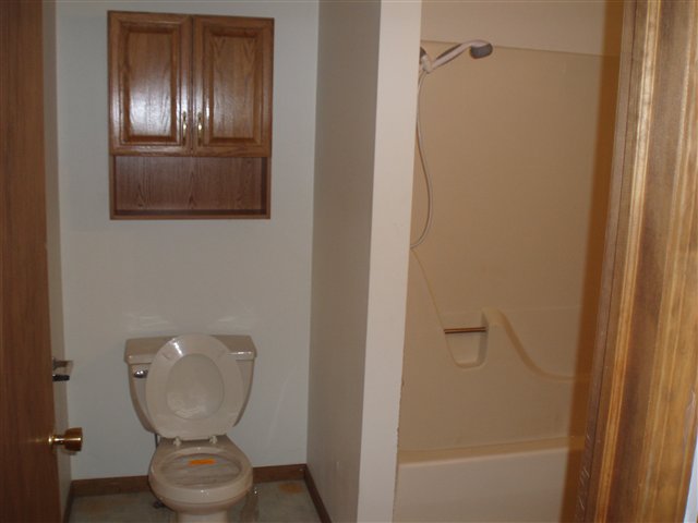 6181 Springborn Road East China, MI 48054 - Photo 20 of 30 31080112-19.JPG