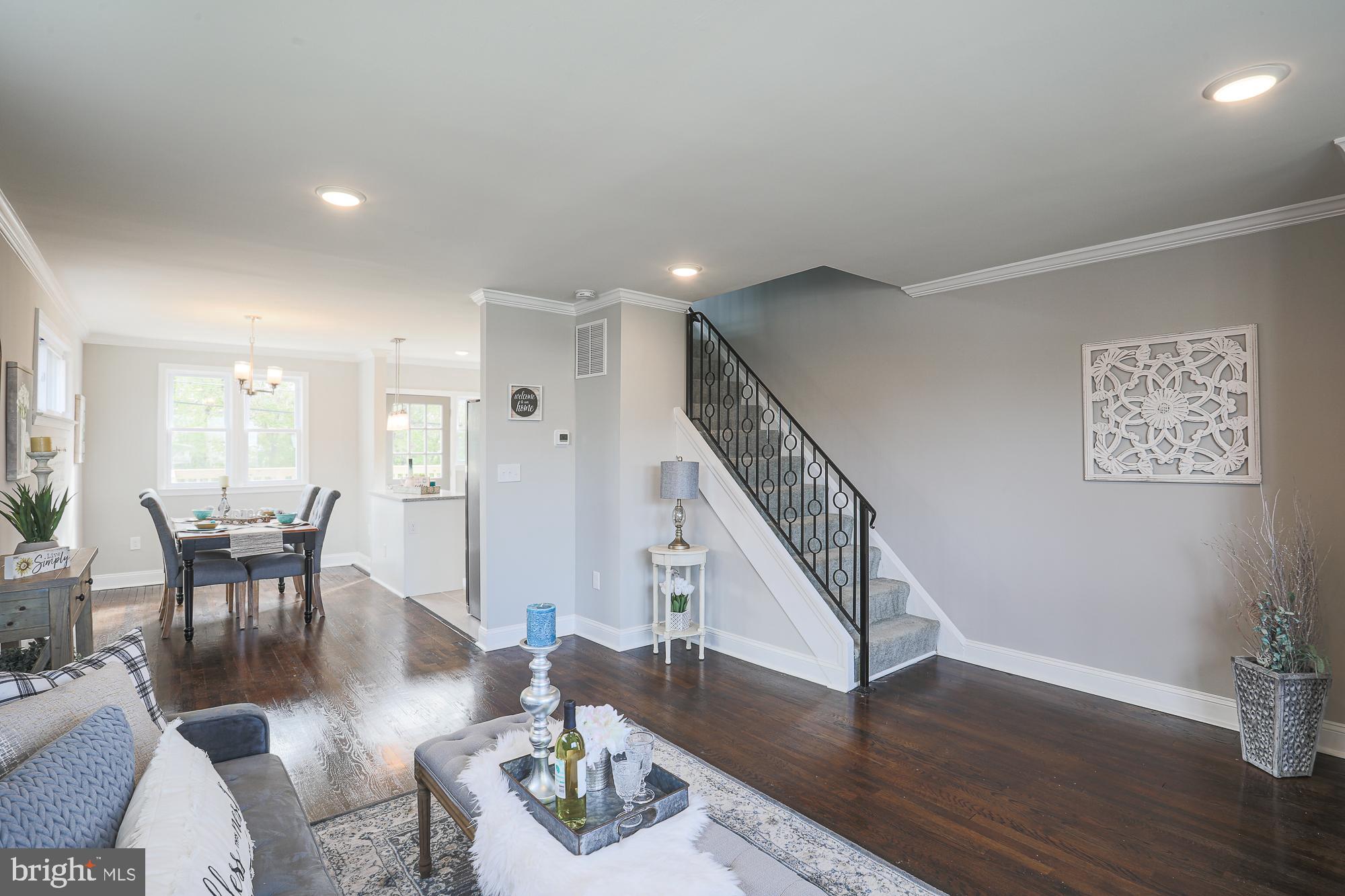 8226 Kavanagh Road Baltimore, MD 21222 - Photo 5 of 31 Living room