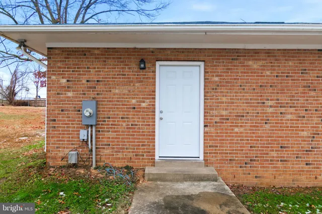 $730,000 | 3723 Munson Road, Falls Church, VA 22041