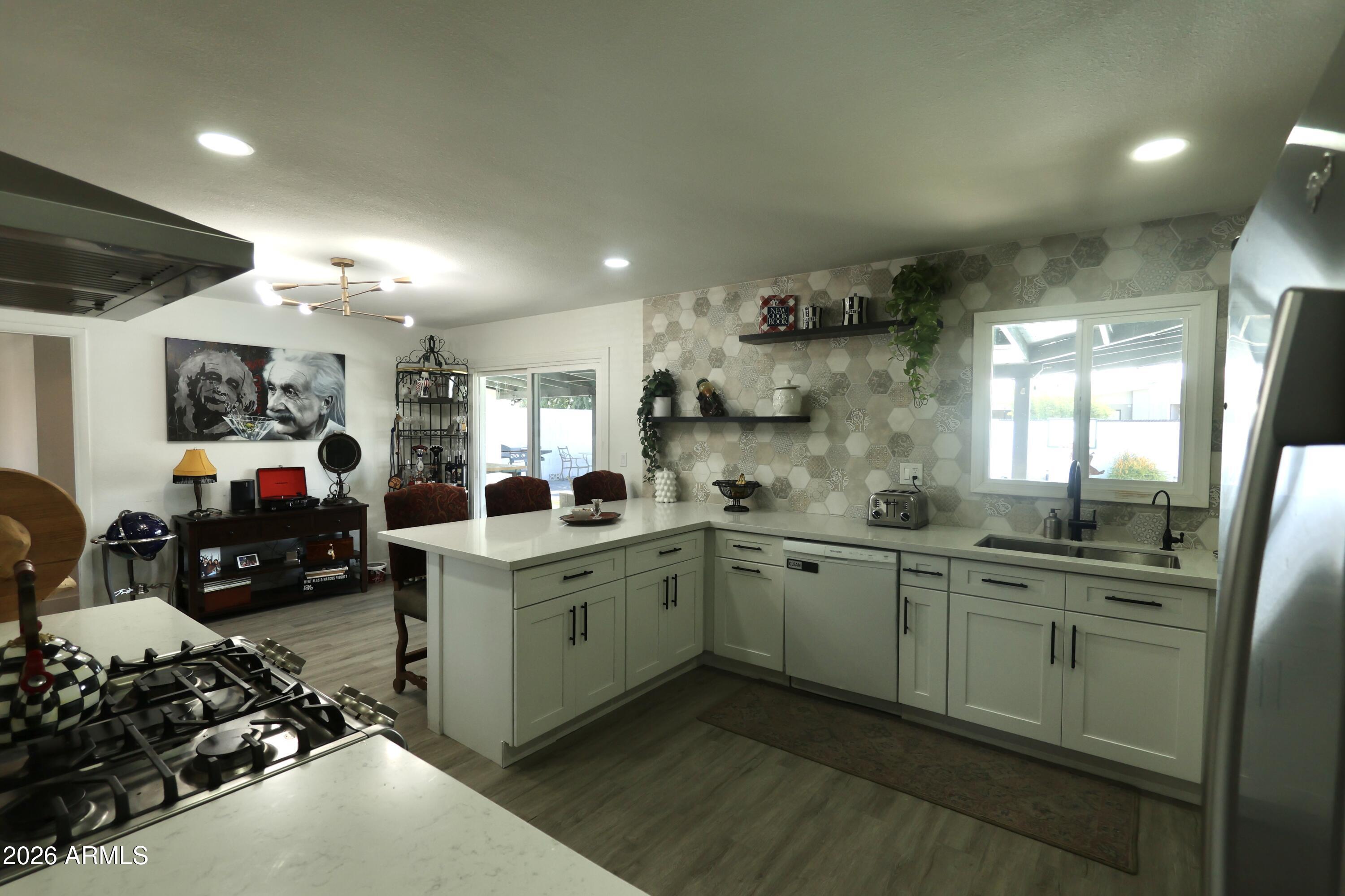 1011 West Elna Rae Street Tempe, AZ 85281 - Photo 6 of 32 IMG_4556