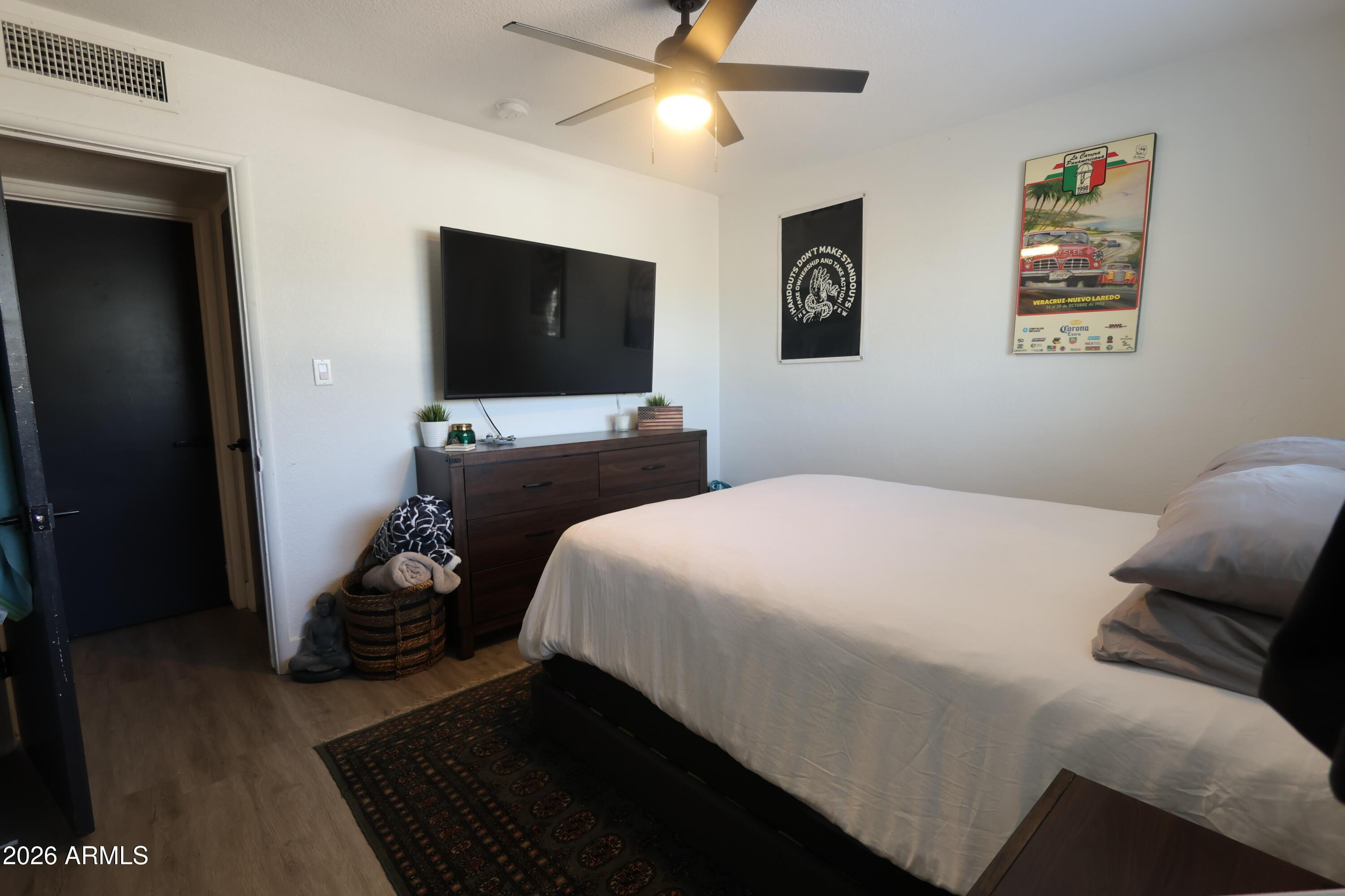 1011 West Elna Rae Street Tempe, AZ 85281 - Photo 9 of 29 Photo #9