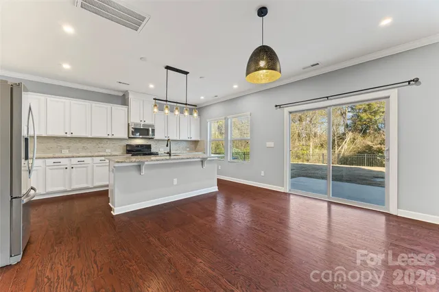 $2,600 | 5811 Fenway Drive, Charlotte, NC 28273